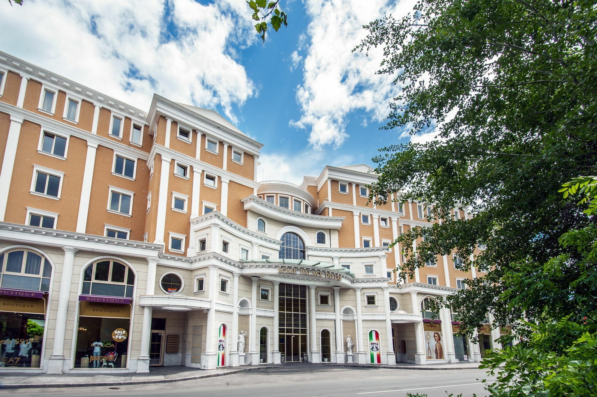 Rome Palace Deluxe Sunny Beach Exterior photo